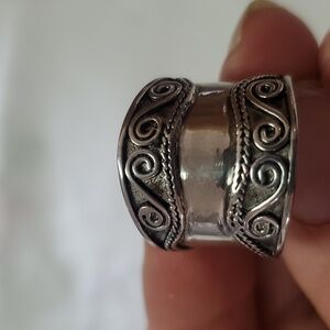 Silver hammered‎ ring